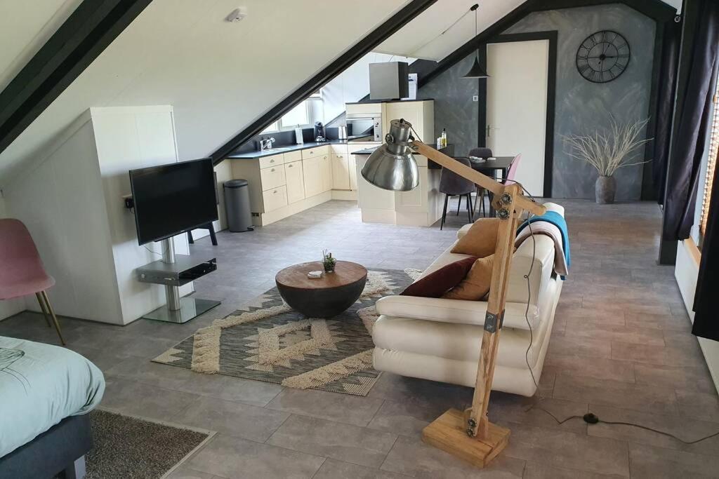 Vrijstaand / Landelijk Appartement Met Uitzicht! De Wijk Экстерьер фото